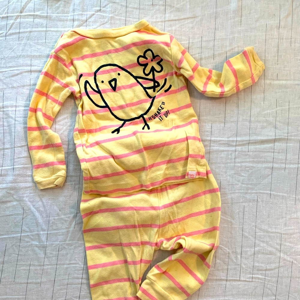 GAP girl pjs LIKE NEW
